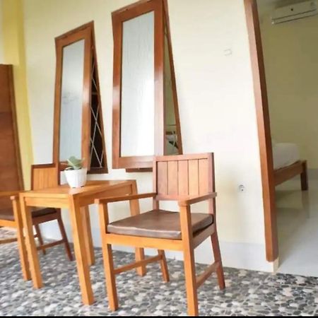 Kj Inn Homestay Senggigi Exterior photo