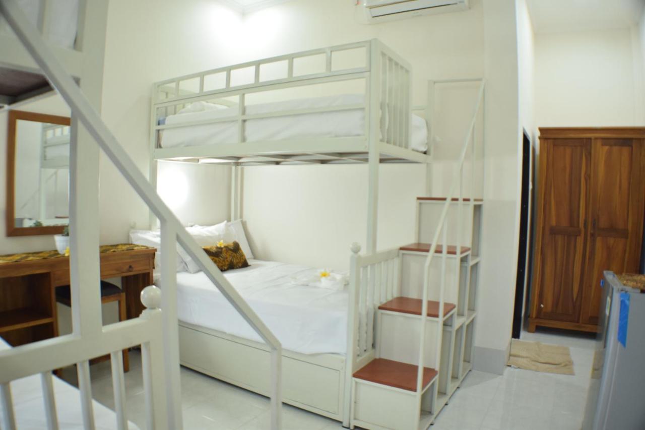 Kj Inn Homestay Senggigi Exterior photo